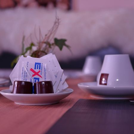 Delémont Hotel-Rotisserie La Tour Rouge מראה חיצוני תמונה