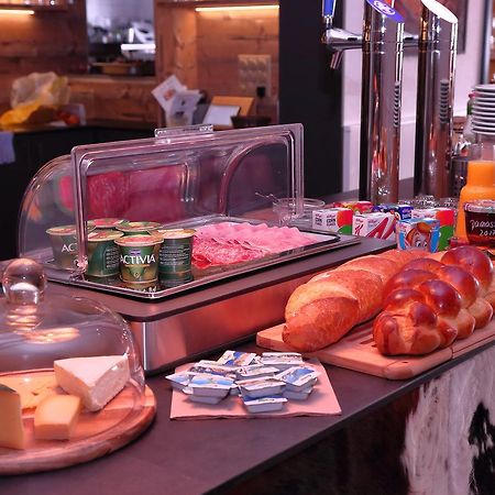 Delémont Hotel-Rotisserie La Tour Rouge מראה חיצוני תמונה